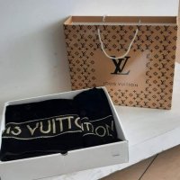 Louis Vuitton 2 броя в кутия кърпи, снимка 2 - Хавлиени кърпи - 37556603