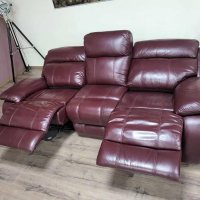 Кожен диван тройка цвят бордо с електрически релаксиращ механизъм, снимка 12 - Дивани и мека мебел - 42486554