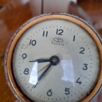 Стар настолен часовник Витязь, снимка 2 - Антикварни и старинни предмети - 42746622