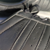 Adidas Superstar черни маратонки естествена кожа метален връх н.41 и 1/3, снимка 5 - Маратонки - 44688200