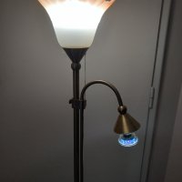 настолна лампа-лампион, снимка 2 - Настолни лампи - 42827120