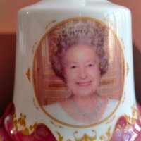 Звънец Queen Elizabeth II Memorial Diamond Jubilee 2012, снимка 14 - Колекции - 38252238