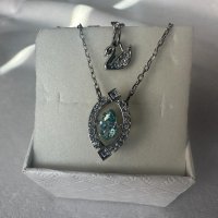 Дамско Колие Swarovski , снимка 1 - Колиета, медальони, синджири - 42673061