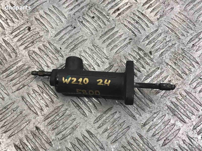 Долна помпа съединител Meredes E-Class,W210,1997г., снимка 1