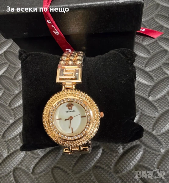 Versace Ръчен Златист Часовник С Кристали И Бял Циферблат В Кутия Код VL-122, снимка 1