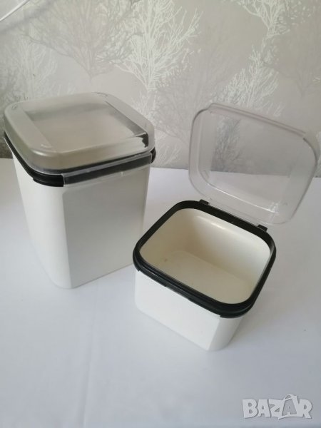 Tupperware комплект големи кухненски кутии с капак, снимка 1