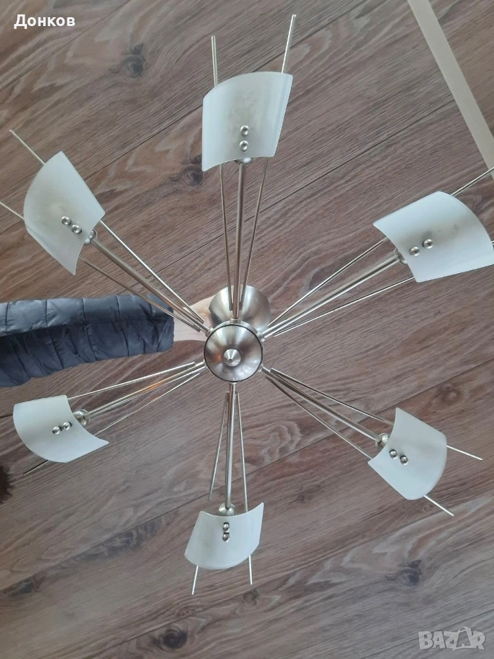 Продавам полилей с шест крушки G9. , снимка 1