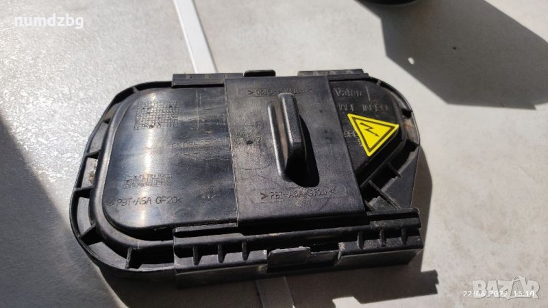 Оригинален голям капак за audi q7 ляв фар, снимка 1