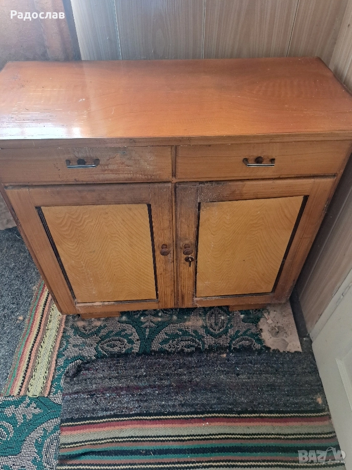 Старо дървено долапче, снимка 1