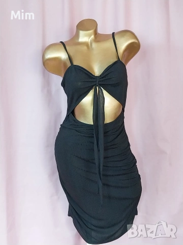 L Черна еластична рокля , снимка 2 - Рокли - 54130117