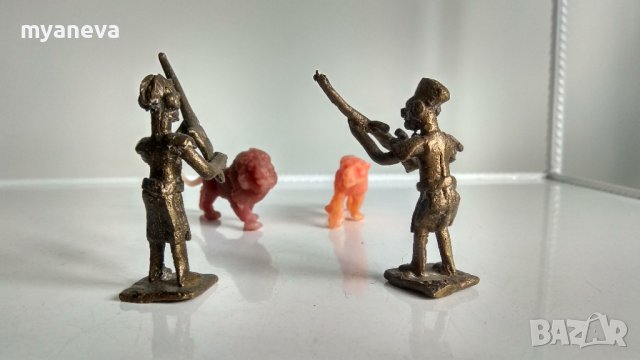 Бронзови фигурки на ловджии. , снимка 4 - Фигурки - 42896106