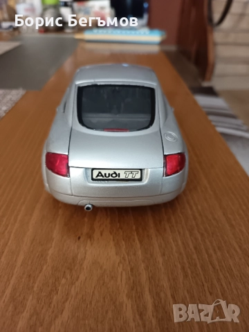 Количка Ауди/Audi Revell 1:18, снимка 4 - Колекции - 52564220
