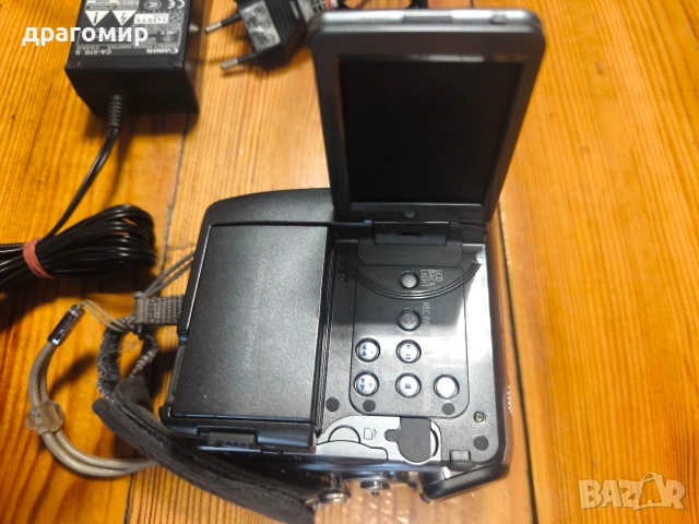 Canon MVX4i Mini DV видеокамера , снимка 4 - Камери - 54200576