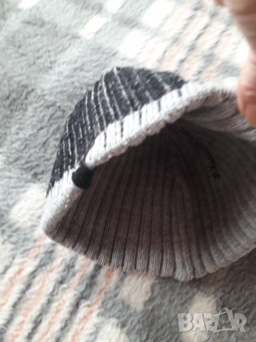 Зимна шапка черно и сиво, снимка 3 - Шапки - 39325670