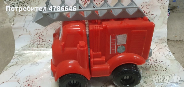 Пластмасова пожарна кола, снимка 2 - Коли, камиони, мотори, писти - 54127667