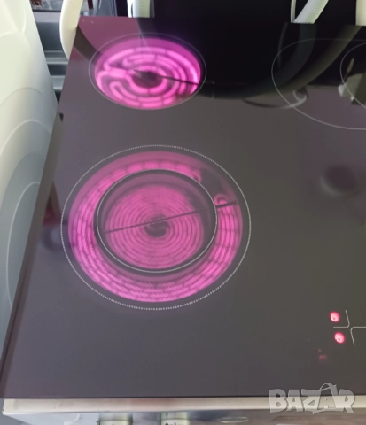 Печка за вграждане с керамичен плот  BEKO, снимка 11 - Печки, фурни - 52420654