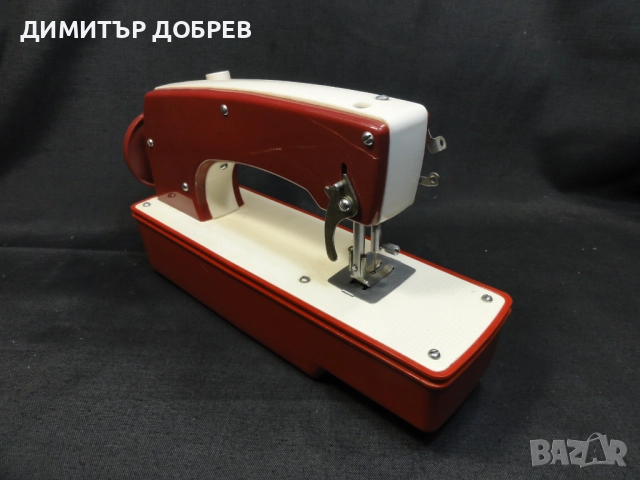 СТАРА РЕТРО СОЦ СССР МЕХАНИЧНА ИГРАЧКА ШЕВНА МАШИНА, снимка 3 - Колекции - 51932836