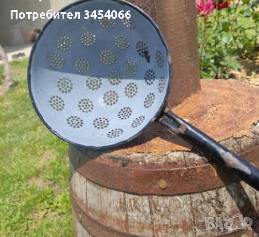 Голяма метална фуния и емайлиран гевгир. , снимка 4 - Антикварни и старинни предмети - 46116064