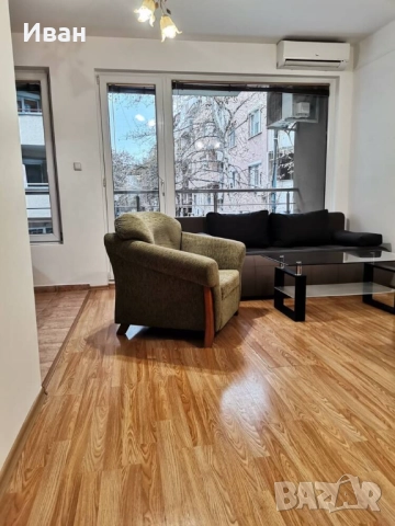 Тристаен апартамент в Кършияка, снимка 1