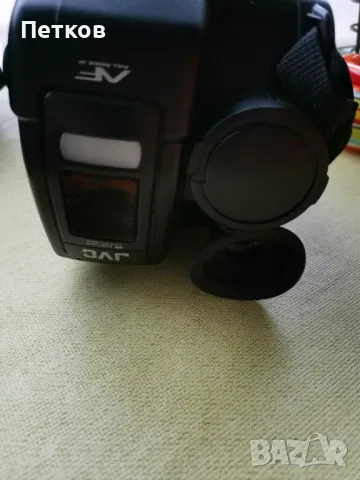 видеокамера JVC, снимка 2 - Камери - 49913872