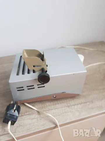 Стар прожекционен апарат, снимка 3 - Антикварни и старинни предмети - 48529661