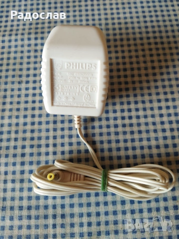 зарядно устройство Philips , снимка 2 - Друга електроника - 53958414