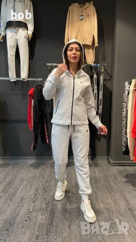 Нови дамски  екипи nike tech fleece 