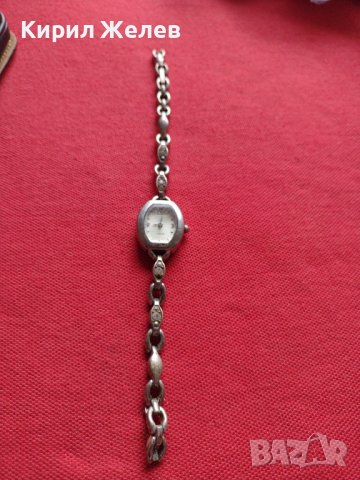 ДАМСКИ ЧАСОВНИК AVON С КРАСИВА ВЕРИЖКА КРАСИВ СТИЛЕН ДИЗАЙН 33245, снимка 5 - Дамски - 38703895