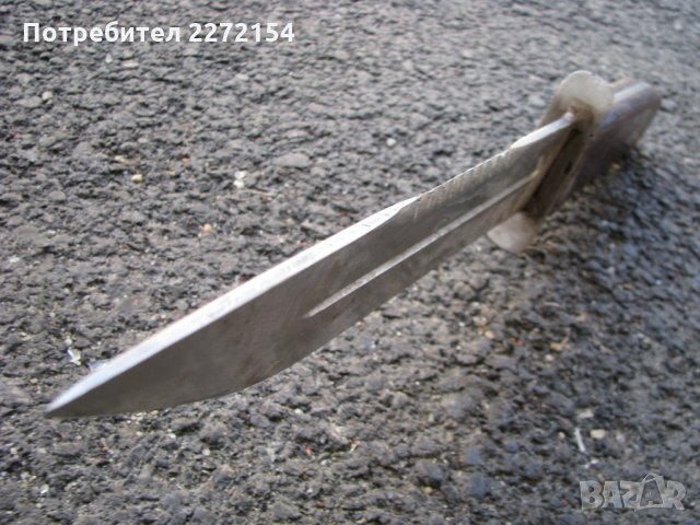 Ловен нож с трион, снимка 1 - Ножове - 30084404