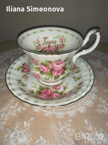 Чаши с месеци