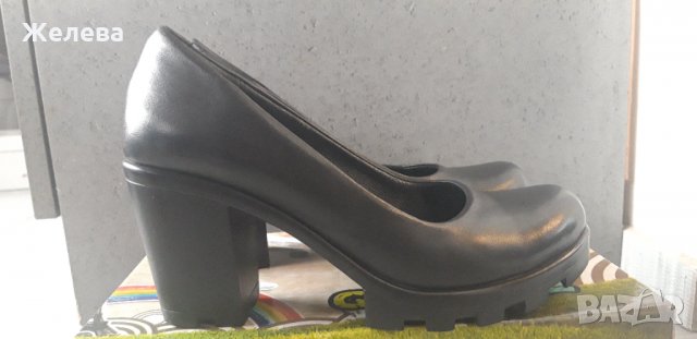 Дамски черни обувки от естествена кожа, снимка 2 - Дамски ежедневни обувки - 35252339