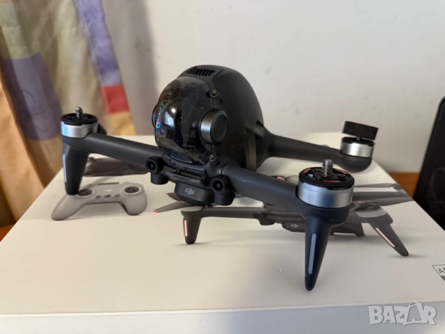 Дрон DJI FPV - само тяло + 2 set-а по 4 перки + зелен корпус!!! Хакнат DroneHacks Altitude/NFZ/FCC, снимка 3 - Дронове и аксесоари - 52215122