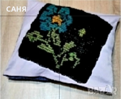 Нови,нежни възглавнички с пълнеж и автентична украса/4бр за10€/, снимка 2 - Декорация за дома - 53117432