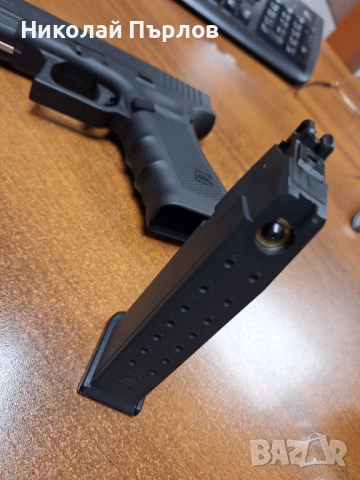 GLOCK 17 Gen4 UMAREX-чисто нов, снимка 5 - Въздушно оръжие - 51934907