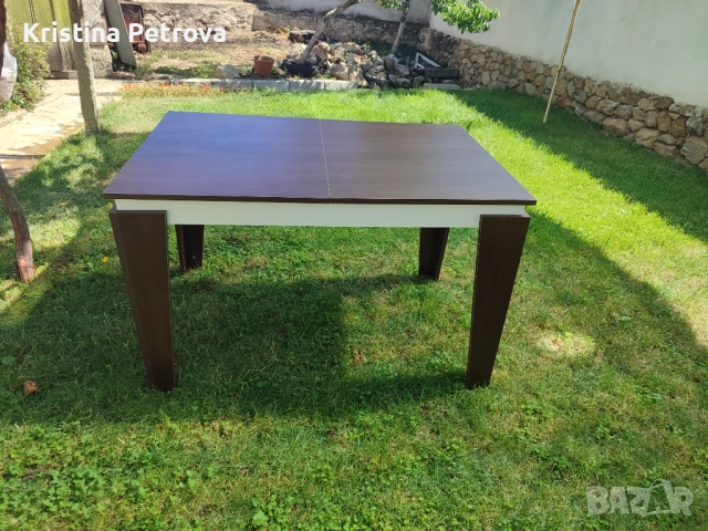 Разтегателна трапезна маса