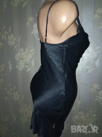 Bershka XS- Сатенена черна рокля/ подплата с тънки презрамки , снимка 5 - Бельо - 42383353