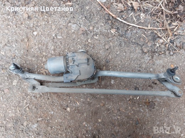 Моторче с лостов механизъм за чистачки Ауди А6 Ц6 4ф