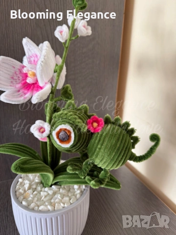 Вечна орхидея от плюшена тел с хамелеон, снимка 2 - Романтични подаръци - 54174209