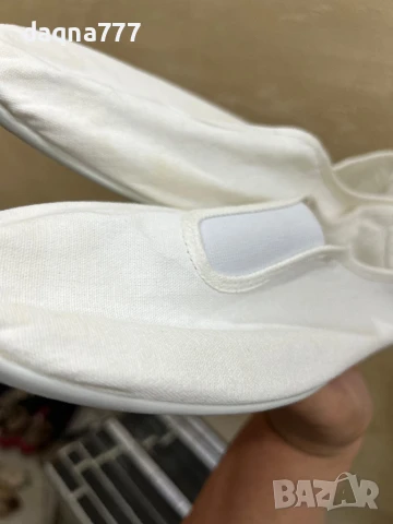 Бели балеринки / спортни пантофи, размер 44