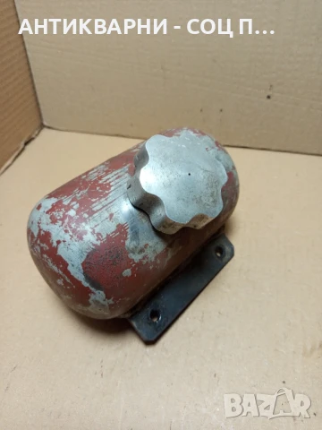 Старо Малко Метално Резервоарче Резервоар.