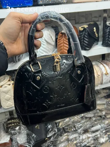 Louis Vuitton Дамска Чанта Луис Витон - Налични Различни Цветове Код D1840, снимка 3 - Чанти - 49147232