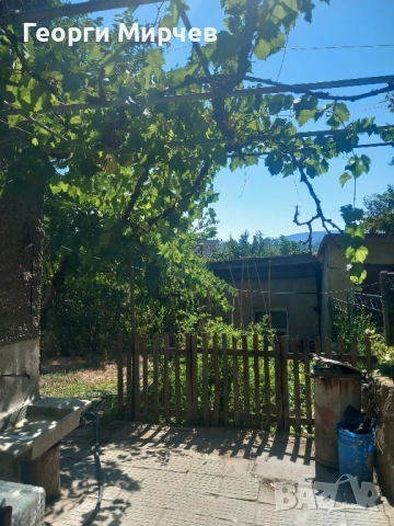 Продавам къща в Перник, кв.Варош -собственик , снимка 10 - Къщи - 52363455