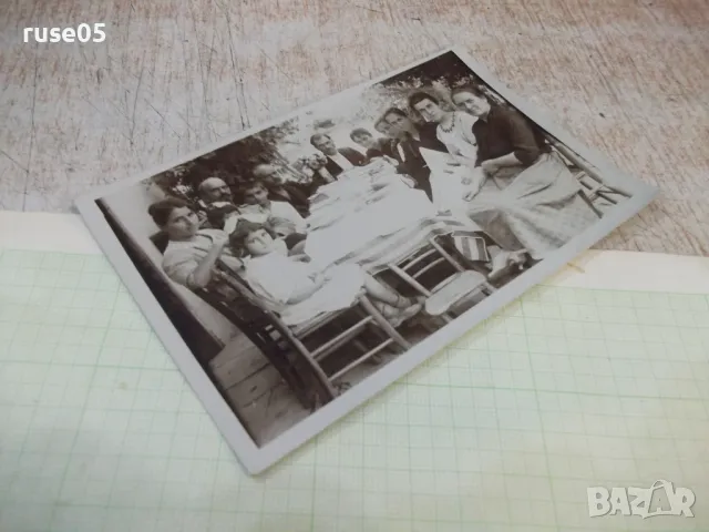 Снимка стара на дружеска сбирка на маса, снимка 3 - Колекции - 47910350