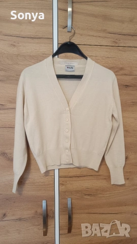 Жилетка бежова