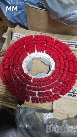 Четка за почистване на мокети и килими , снимка 2 - Килими - 54043794