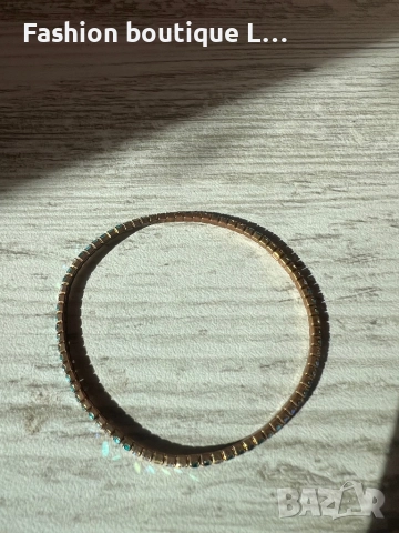 Златиста гривна с блестящи камъчета в тюркоазен цвят еластична е ❤️, снимка 6 - Гривни - 52248047