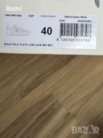 Оригинална Дамски кецове Calvin Klein BOLD VULCANISED! 40 н, снимка 13 - Кецове - 51228865