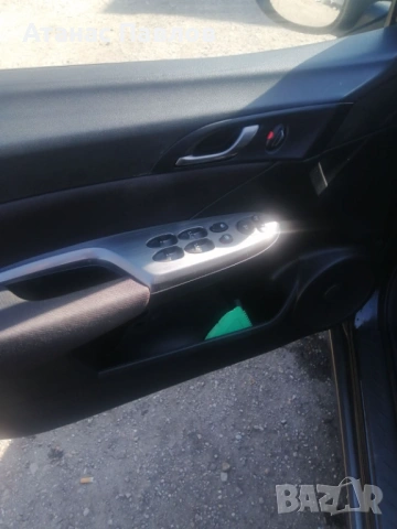 Honda Civik 1.4 iVitec, снимка 4 - Автомобили и джипове - 54178970