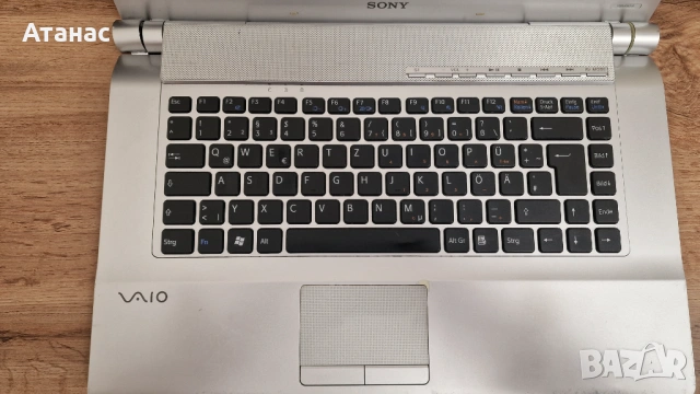 3 Лаптопа комплект Asus x515ea + Sony Vaio + Lenovo IdeaPad Y560, снимка 10 - Лаптопи за дома - 54351706