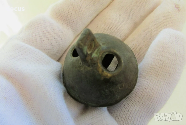 Древна бронзова камбана - звънче с пукнатина, снимка 6 - Антикварни и старинни предмети - 51456581